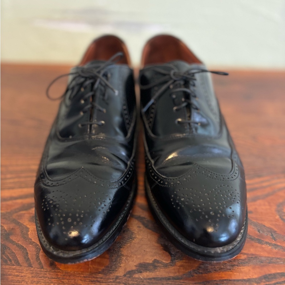 Bostonian Black Leather Men's Oxfords